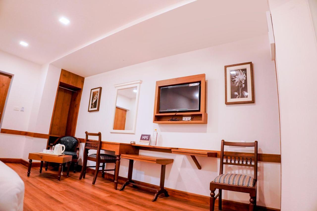 Mpsroyalsuites Perintalmanna المظهر الخارجي الصورة