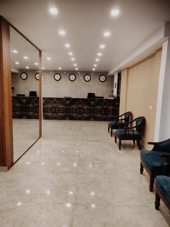 Mpsroyalsuites Perintalmanna المظهر الخارجي الصورة